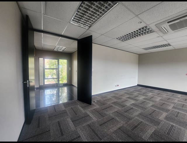 601M² OFFICE TO LET IN NOORDWYK
